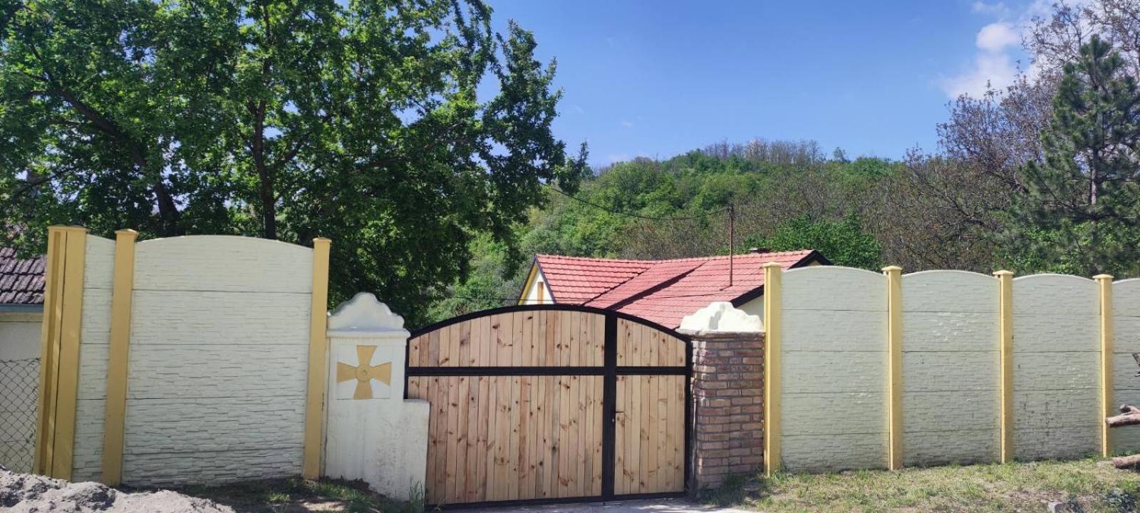 Fruska House Villa Besenovacki Prnjavor Exteriör bild